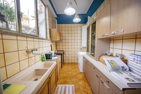 Apartment, 1 Bedroom (Ambra) | Private kitchen | Fridge, stovetop, highchair, cookware/dishes/utensils