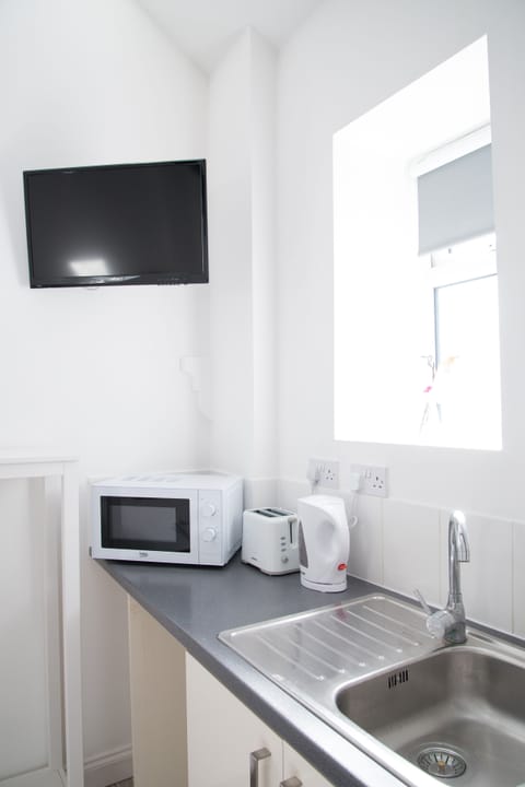 Standard Single Room | Iron/ironing board, free WiFi, bed sheets