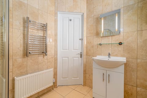 Superior Double Room (Room 4) | Bathroom shower