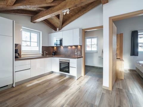 House | Private kitchen | Microwave, stovetop, coffee/tea maker