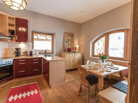 Chalet | Private kitchen | Highchair