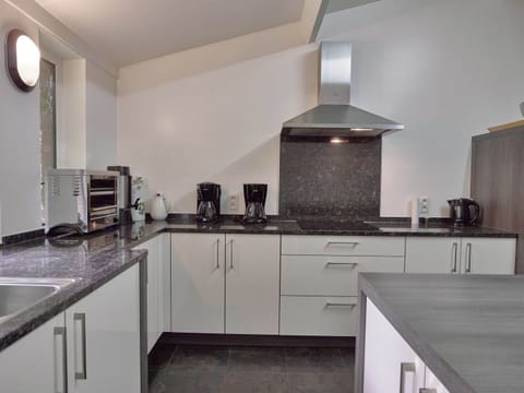 House | Private kitchen