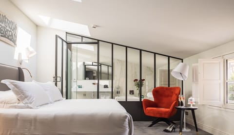 L'Atelier | Free minibar, in-room safe, soundproofing, iron/ironing board