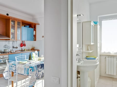 House | Bathroom