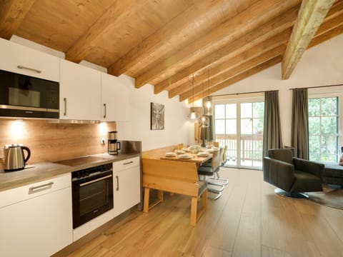 House | Private kitchen | Highchair