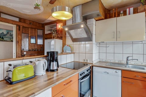 Electric kettle, highchair, cookware/dishes/utensils