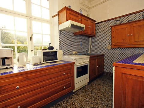 House | Private kitchen | Highchair