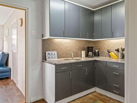 House | Private kitchen | Fridge, microwave, highchair