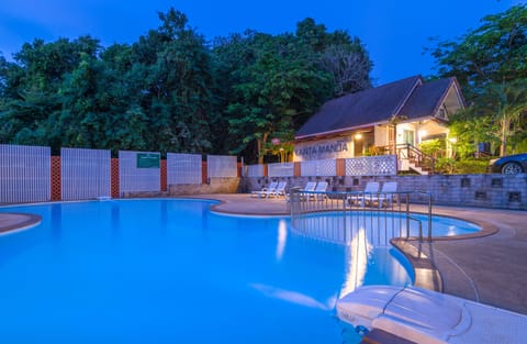 Outdoor pool, pool umbrellas