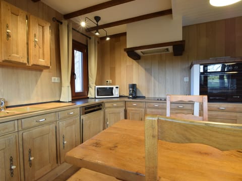 Chalet | Private kitchen | Highchair