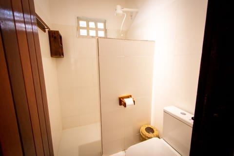 Family Quadruple Room | Bathroom | Shower, free toiletries, towels, soap