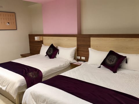 Standard Quadruple Room | Blackout drapes, free WiFi, bed sheets