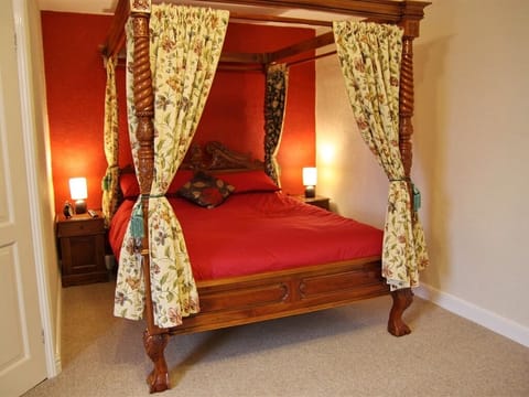 Double Room, Ensuite ((Four poster bed))