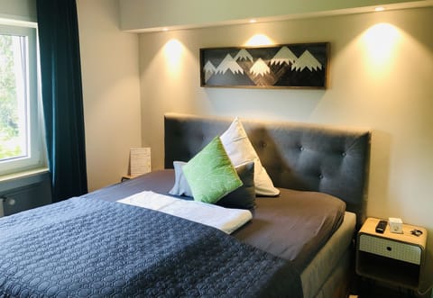 Superior Single Room | Desk, free WiFi, bed sheets