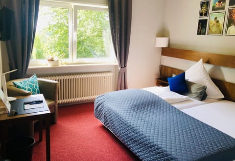 Economy Double Room | Desk, free WiFi, bed sheets