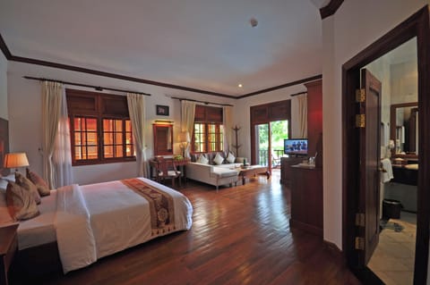 Deluxe Double Garden Villa | 1 bedroom, premium bedding, minibar, in-room safe