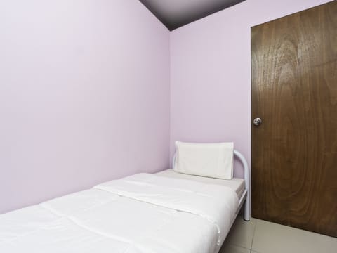 Standard Single Room | Free WiFi