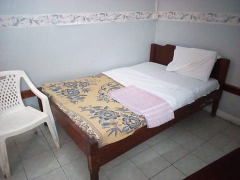 Standard Room | Desk, free WiFi, bed sheets