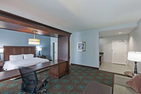 King studio suite | In-room safe, desk, blackout drapes, iron/ironing board