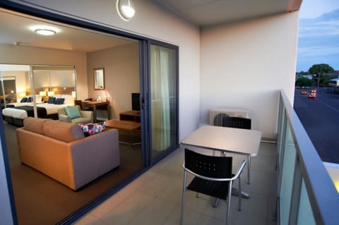 Two Bedroom Executive Apartment | In-room safe, soundproofing, iron/ironing board, free WiFi