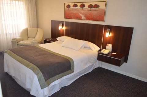 Executive Double Room | Egyptian cotton sheets, premium bedding, in-room safe