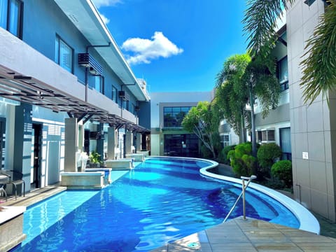 Outdoor pool, sun loungers