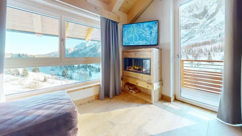 La Loggia Luxury Suite | Mountain view