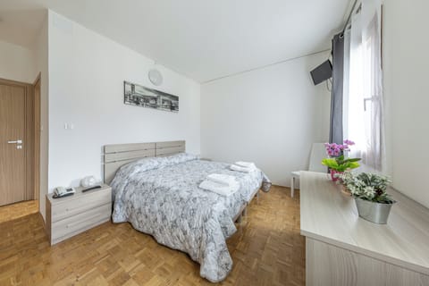 Basic Double Room | In-room safe, free WiFi, bed sheets