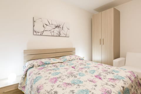 In-room safe, free WiFi, bed sheets