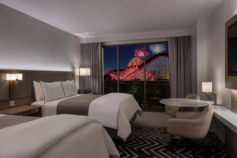 Egyptian cotton sheets, premium bedding, down comforters, pillowtop beds