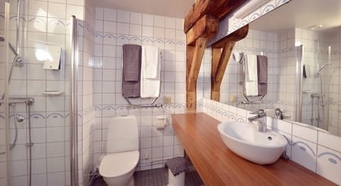 Double Room (Compact) | Bathroom | Hair dryer, towels