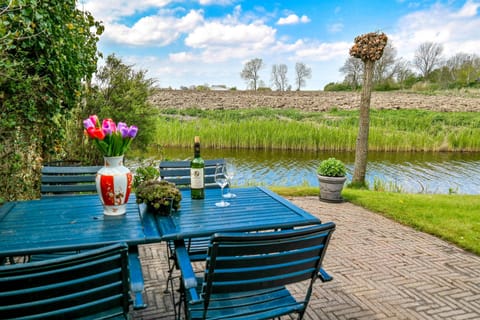 Bungalow, 3 Bedrooms, Terrace, Garden View | Outdoor dining