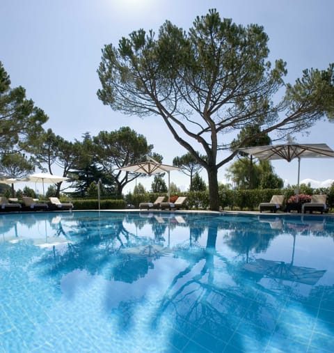 Indoor pool, outdoor pool, open 6:30 AM to 10:00 PM, sun loungers