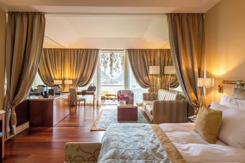 Signature Lake Suite with Balcony (Single) | Premium bedding, down comforters, Select Comfort beds, minibar