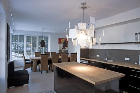 Penthouse, 3 Schlafzimmer | Private kitchen | Fridge, oven, stovetop, dishwasher