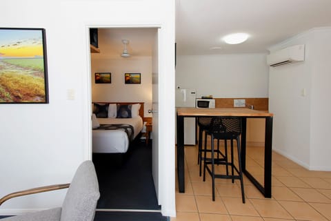 Suite, 1 Bedroom | In-room safe, desk, laptop workspace, blackout drapes