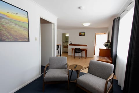 Suite, 1 Bedroom | In-room safe, desk, laptop workspace, blackout drapes