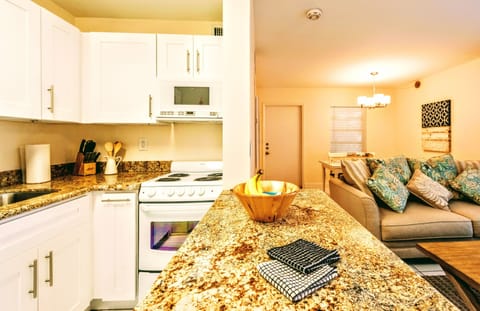 South Beach  - 1 Bedroom 1 King Bed | Private kitchen | Fridge, microwave, coffee/tea maker, toaster