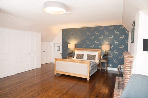 Superior Double Room | Individually decorated, desk, iron/ironing board, travel crib