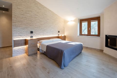 Design Double Room | In-room safe, free WiFi, bed sheets