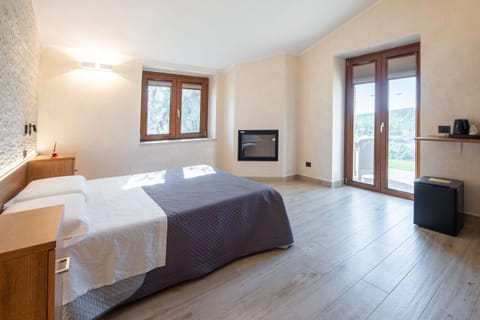 Design Double Room | In-room safe, free WiFi, bed sheets