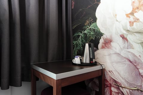 Comfort Twin Room, 2 Twin Beds, City View | Memory foam beds, in-room safe, desk, laptop workspace