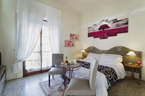 Standard Double or Twin Room, 1 Double or 2 Twin Beds, Private Bathroom | Down comforters, individually decorated, individually furnished, desk