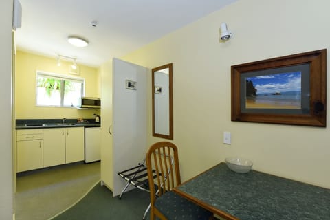 Standard Studio | Private kitchen | Fridge, microwave, stovetop, coffee/tea maker