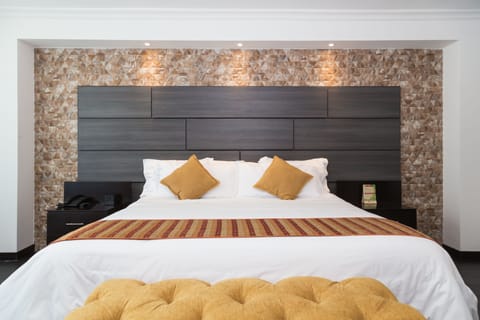 Presidential Suite | Premium bedding, down comforters, memory foam beds, minibar