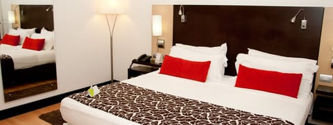 Premium bedding, minibar, in-room safe, desk