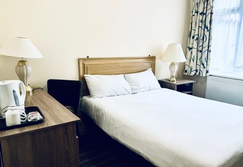 Double Room | In-room safe, desk, free cribs/infant beds, free rollaway beds