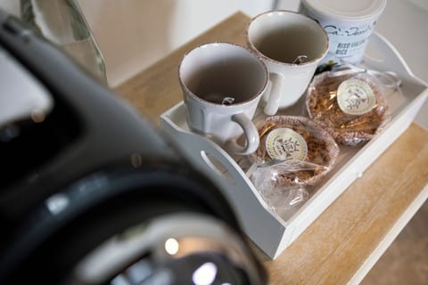 Suite, City View | Coffee and/or coffee maker