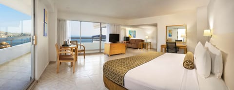 Suite, 1 King Bed, Balcony, Bay View | In-room safe, iron/ironing board, free WiFi, bed sheets