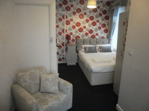 Double Room, Ensuite ( 7)